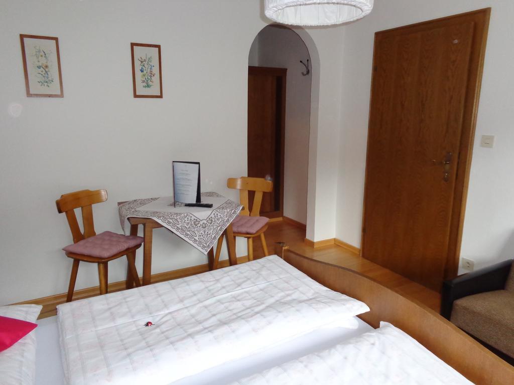 Haus Helga Hotell Unken Rom bilde
